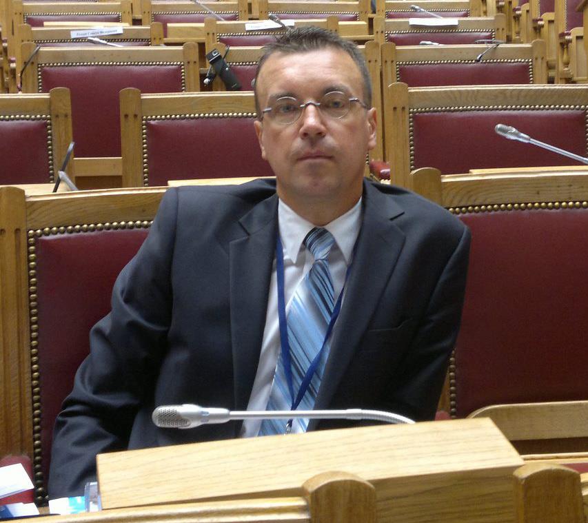 Л. Андрей